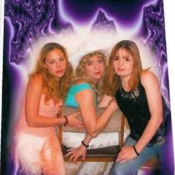 Meet your Posher, Cheri - Picture 2 of 2